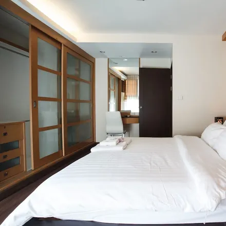 Rent this 2 bed apartment on 王春盛牛肉火锅 in 133, Sunthon Kosa Road