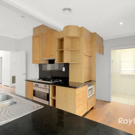 Image 5 - Wallace Avenue, Murrumbeena VIC 3163, Australia - Apartment for rent