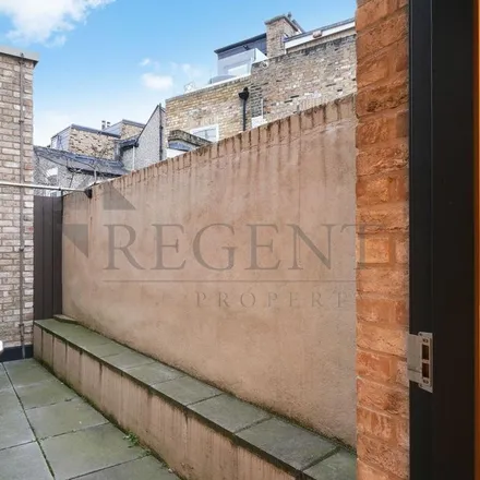 Image 7 - 18-24 Patcham Terrace, London, SW8 4EY, United Kingdom - Apartment for rent