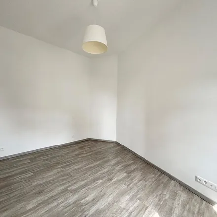 Rent this 2 bed apartment on 1 Rue Babeuf in 80000 Amiens, France