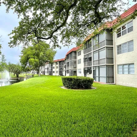 Buy this 2 bed condo on 671 South Hollybrook Drive in Pembroke Pines, FL 33025