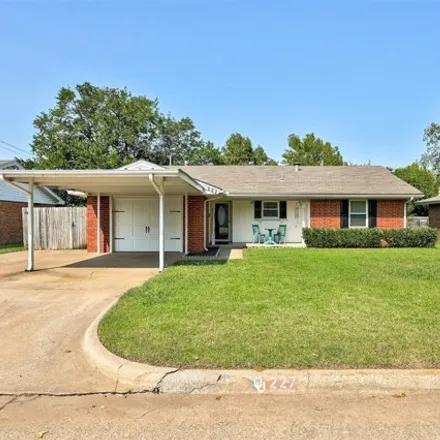 Buy this 3 bed house on 283 West Ridge Road in Norman, OK 73069