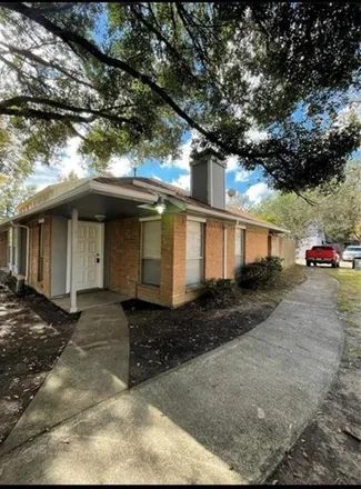 Rent this 2 bed townhouse on East Hampton Circle in Aldine, TX 77039