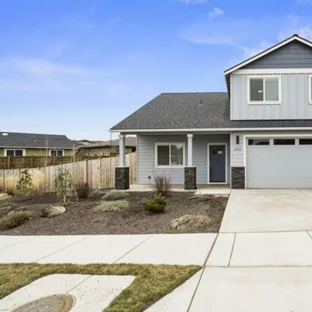 Buy this 3 bed house on Southwest Zenith Avenue in Redmond, OR 97756