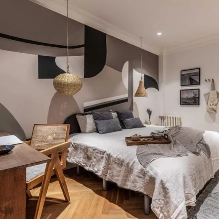 Rent this 3 bed apartment on Calle de Núñez de Balboa in 28, 28001 Madrid
