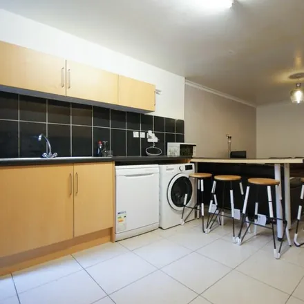 Rent this 6 bed townhouse on 23 Alton Road in Selly Oak, B29 7DU