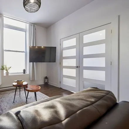Rent this 3 bed apartment on Mile End in Montreal, QC H2T 2B1