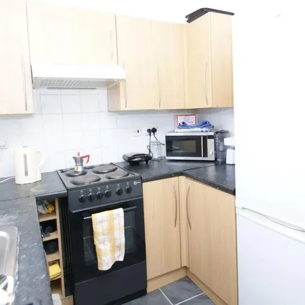 Image 3 - 1-4 Curtis Drive, London, W3 6YG, United Kingdom - Apartment for rent