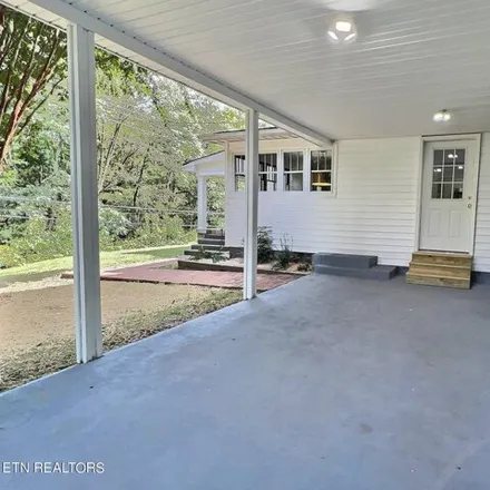 Image 3 - 1191 Lake City Hwy, Clinton, Tennessee, 37716 - House for sale