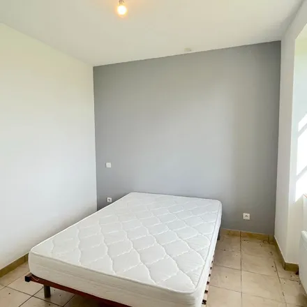 Rent this 3 bed apartment on 37 Rue des Lavandières in 33600 Pessac, France