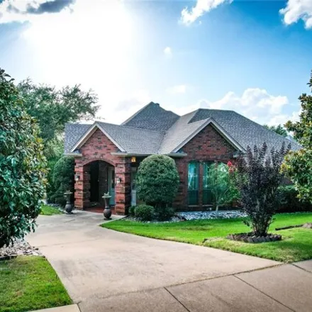 Buy this 3 bed house on 994 Dove Mdws in Keller, Texas