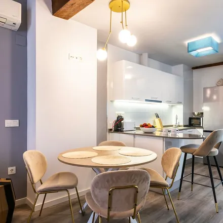 Rent this 2 bed apartment on Carrer del Botànic in 25, 46008 Valencia