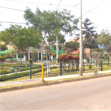 Image 3 - Avenida Los Próceres de Huandoy, Los Olivos, Lima Metropolitan Area 15307, Peru - House for sale