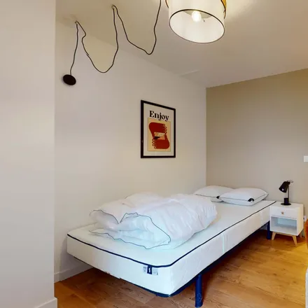 Rent this 5 bed room on 8 Avenue de Mormal in 59000 Lille, France