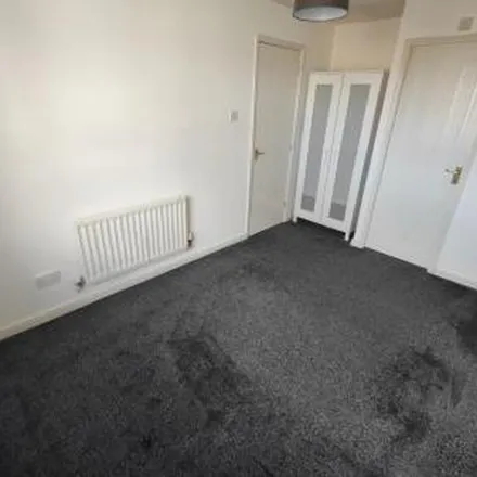 Rent this 4 bed apartment on Braids Close in Rugby, CV21 3FG