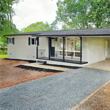 Buy this 3 bed house on 1840 16th Ave NE in Hickory, North Carolina