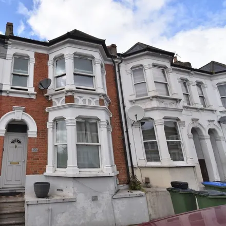 Rent this 1 bed room on Wickham Lane in London, SE2 0XW