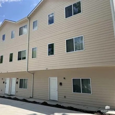 Buy this 12 bed townhouse on 911 Sunset Avenue in Manhattan, KS 66502