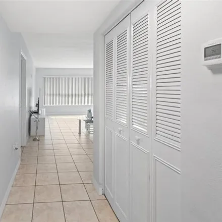 Image 5 - 7470 Miami Lakes Drive, Miami Lakes, FL 33014, USA - Condo for sale