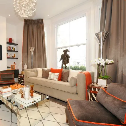 Rent this 2 bed apartment on 22 Marloes Road in London, W8 5LH