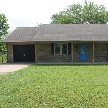 Image 2 - 580 East Mill Avenue, North McAlester, McAlester, OK 74501, USA - House for sale