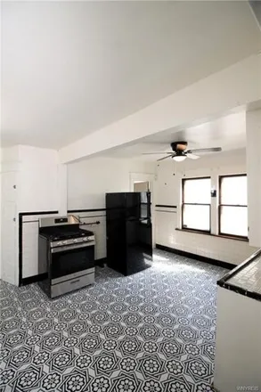 Image 9 - 33 Crossman Avenue, Buffalo, NY 14211, USA - Apartment for rent