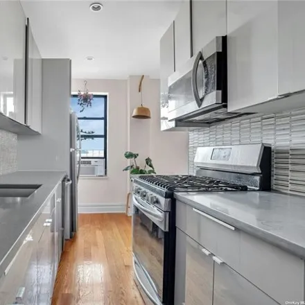 Image 5 - 142-46 Sanford Avenue, New York, NY 11355, USA - Condo for sale