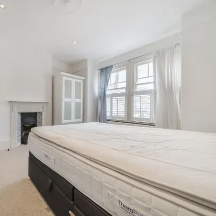 Image 3 - Delia Street, London, SW18 4DR, United Kingdom - Apartment for rent