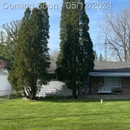 Buy this 2 bed house on 6119 Sandy Lane in Lapeer Heights, Burton