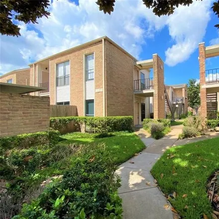Rent this 2 bed condo on 3741 Thistlemont Dr in Houston, Texas
