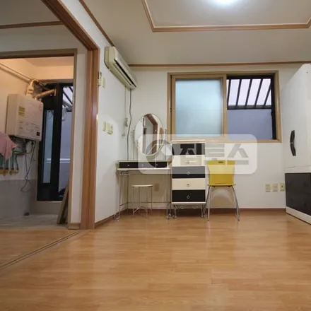 Rent this studio apartment on 서울특별시 강남구 역삼동 664-3