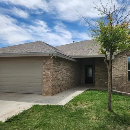 Rent this 3 bed house on 835 Calumet Street in Midland, TX 79706
