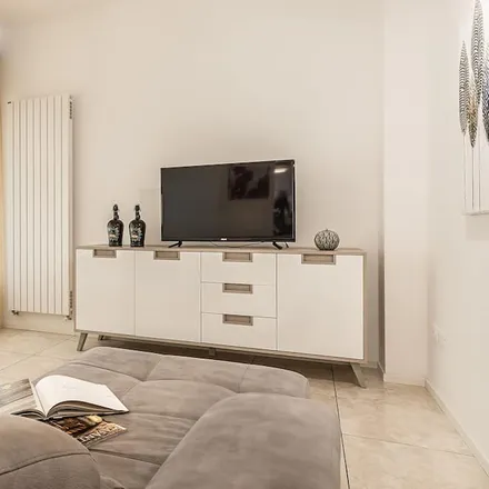 Rent this 2 bed apartment on 31047 Salgareda TV