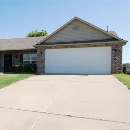 Buy this 4 bed house on East 16th Street in Wagoner County, OK 74015