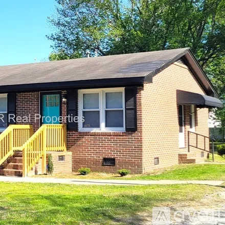 Rent this 3 bed house on 605 E Cockrell St