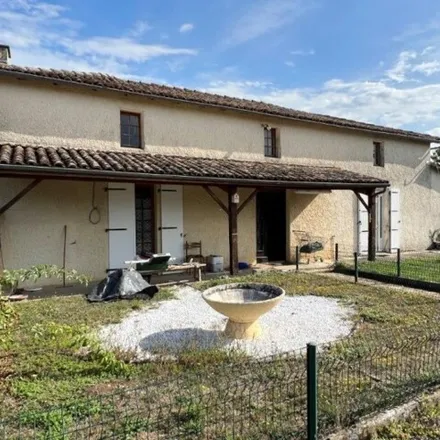 Buy this 4 bed house on Villefagnan in Charente, France