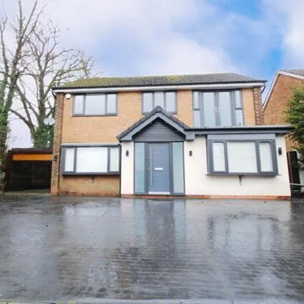 Buy this 3 bed house on 2 Buchanan Close in Bloxwich, WS4 2EQ