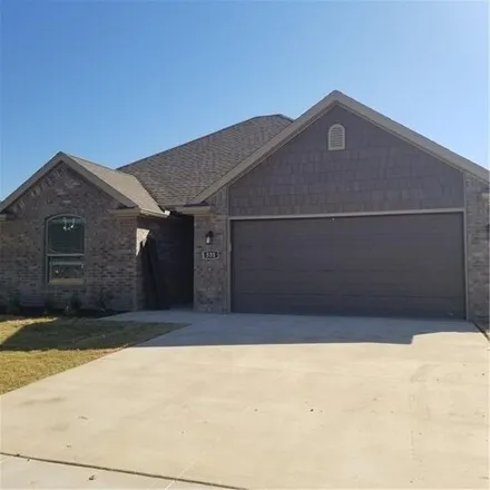 Rent this 3 bed house on Peach Avenue in Centerton, AR 72719