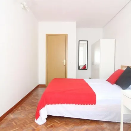 Image 2 - Paseo de la Castellana, 215, 28029 Madrid, Spain - Apartment for rent