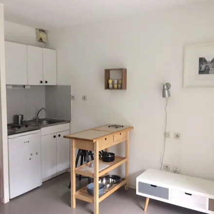 Rent this 1 bed apartment on 37 Rue de Fondeville in 31400 Toulouse, France