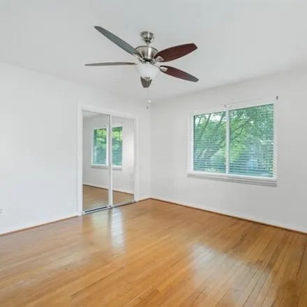 Image 6 - 2131 Sheridan Street, Houston, TX 77030, USA - House for rent