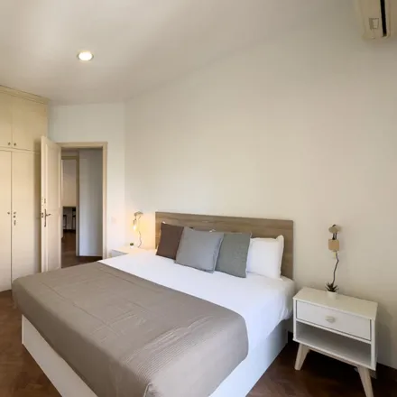 Rent this 6 bed room on Carrer de Roger de Llúria in 153-159, 08001 Barcelona