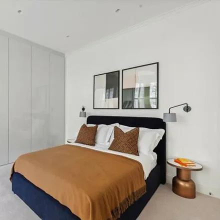Image 9 - 28 Redcliffe Mews, London, SW10 9JT, United Kingdom - Townhouse for rent