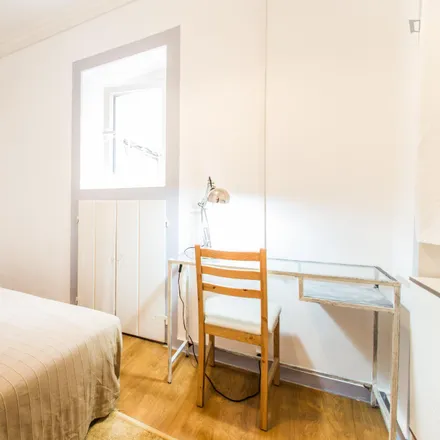Rent this 3 bed room on Valdo Gatti in Rua do Grémio Lusitano 13, 1200-211 Lisbon