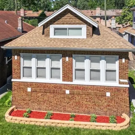 Buy this 3 bed house on 8044 S Woodlawn Ave in Chicago, Illinois