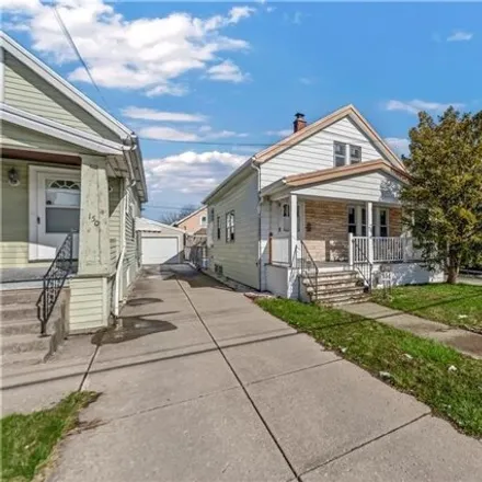 Image 2 - 154 Bickford Avenue, Buffalo, NY 14215, USA - House for sale