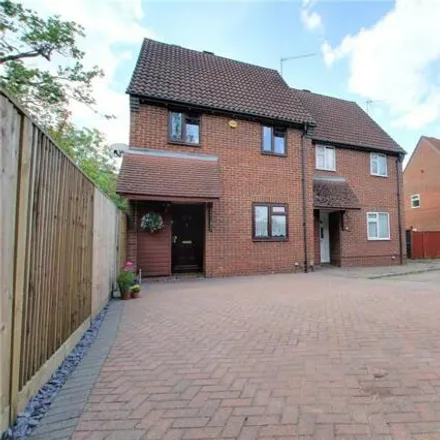 Rent this 3 bed duplex on 8 Carland Close in Reading, RG6 4EL