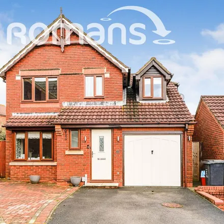 Rent this 3 bed house on 34 Thornhill Drive in Broad Blunsdon, SN25 4GG
