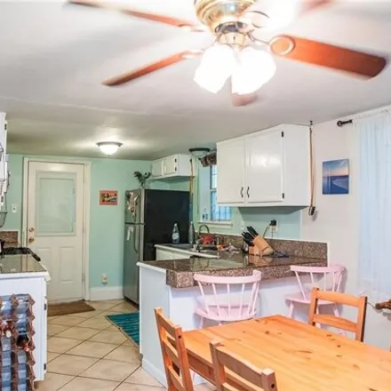 Image 5 - 1937 Bayou Road, New Orleans, LA 70116, USA - House for sale