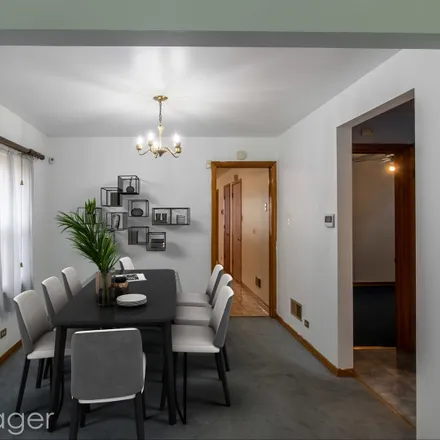 Image 5 - 9916 South Sangamon Street, Chicago, IL 60643, USA - House for sale